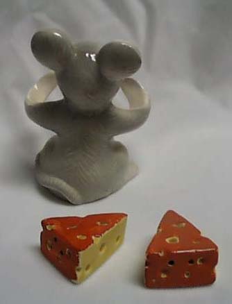 Large Mouse Holding Cheese S&P Shakers