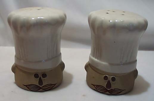 Rangetop Chef Stoneware S&P Shakers