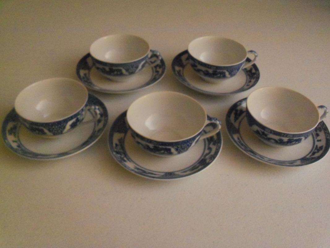 Noritake Nippon Royal Sometuke Pattern 16033 Set Of 5 Cups & 6 Saucers