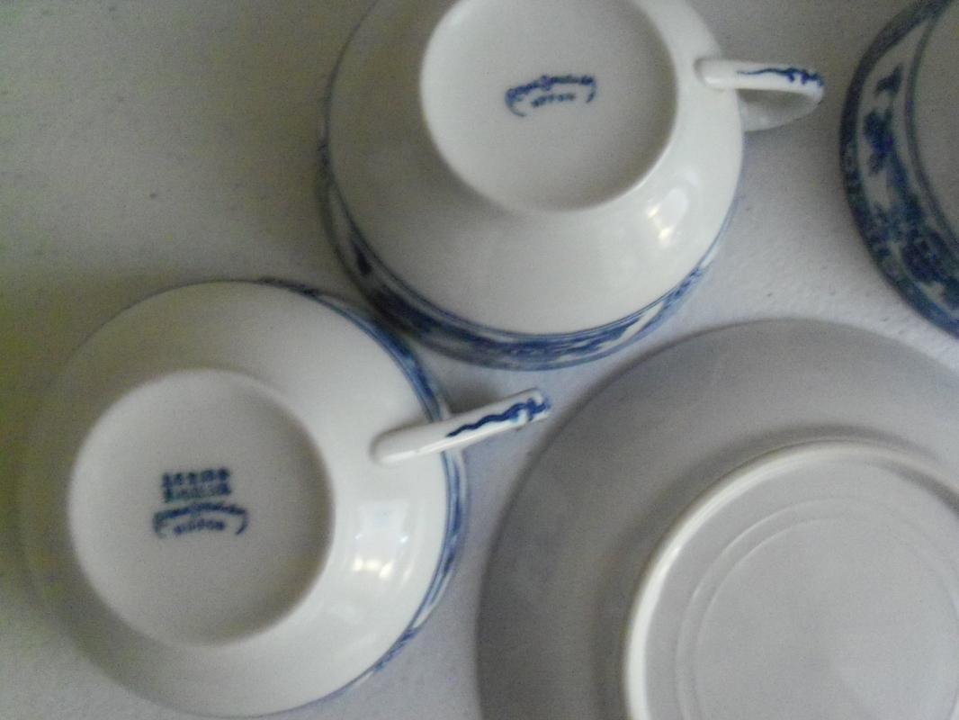 Noritake Nippon Royal Sometuke Pattern 16033 Set Of 5 Cups & 6 Saucers