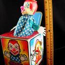 Vintage Jack in the box - Musical vintage toy - Mattel clown toy - Ted Duncan animated childrens toy - music box - pop goes the weasel