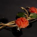 Vintage jade and coral flower brooch - 1940's sweetheart jewelry - Japanese oriental style - krementz gold filled pin