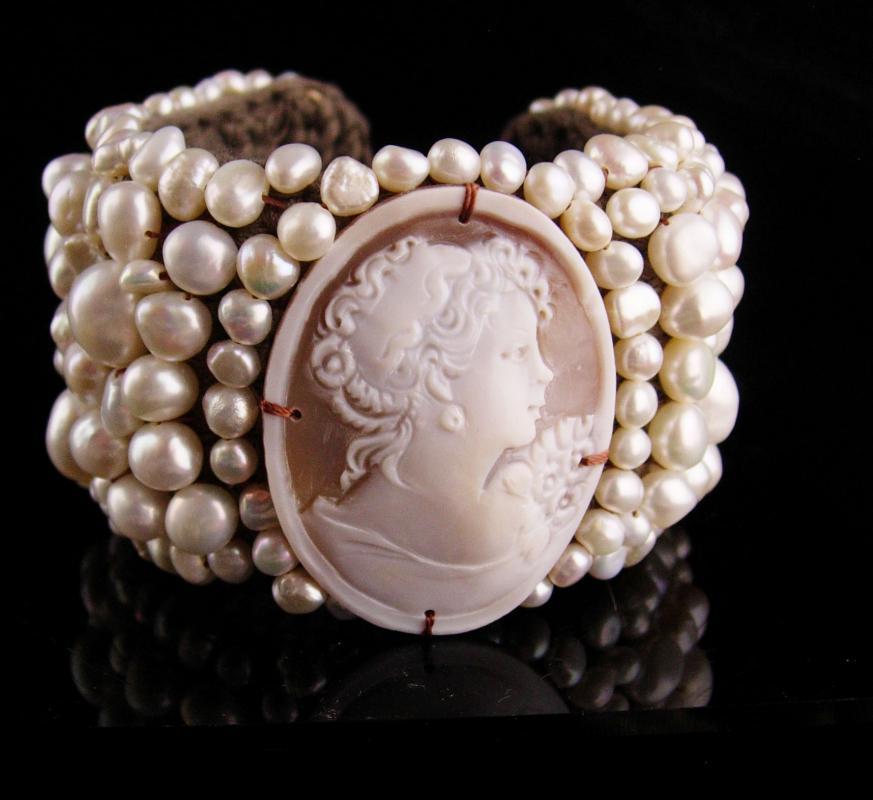 LARGE Italian Pearl Bracelet - Amedeo carved cameo - Baroque pearl cuff -  Wedding Bridal bracelet Pearl  - Genuine pearl bracelet