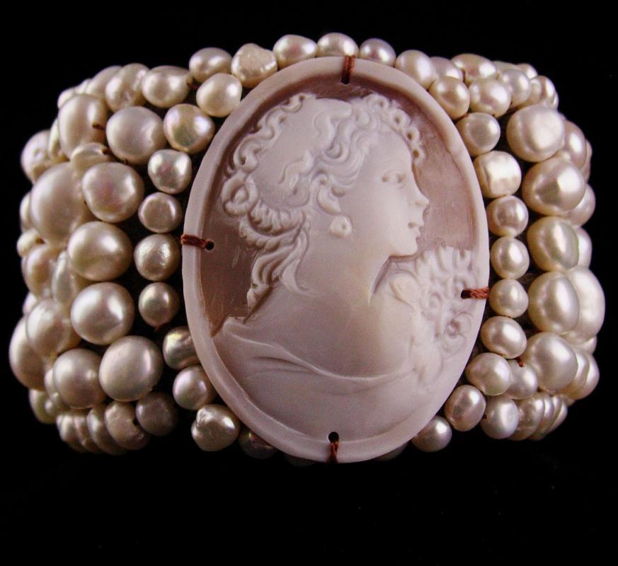 LARGE Italian Pearl Bracelet - Amedeo carved cameo - Baroque pearl cuff -  Wedding Bridal bracelet Pearl  - Genuine pearl bracelet