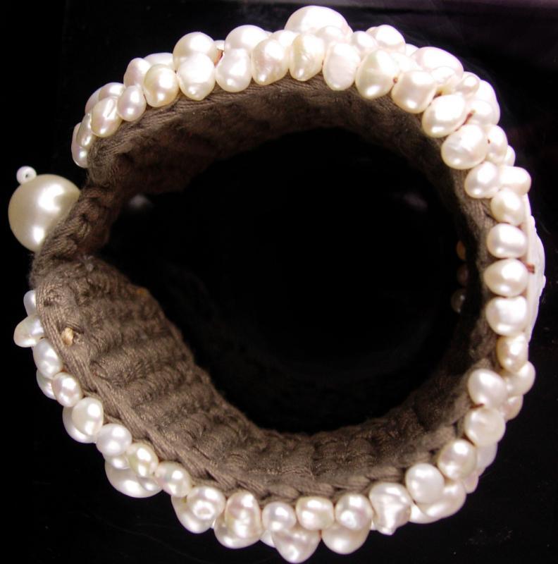 LARGE Italian Pearl Bracelet - Amedeo carved cameo - Baroque pearl cuff -  Wedding Bridal bracelet Pearl  - Genuine pearl bracelet