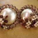 Unsigned Haskell earrings - pearl Clip on earrings - sparkling rhinestones - rose gold plate cluster earrings - Unsigned Beauties