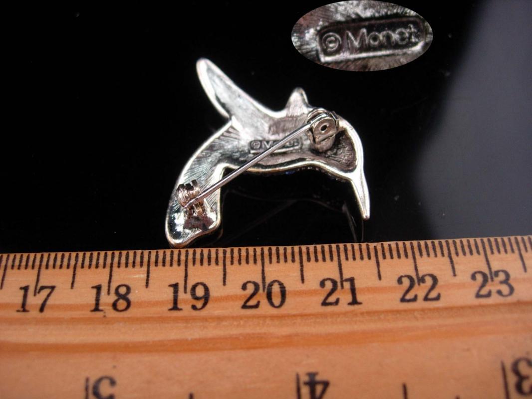 vintage Hummingbird brooch / monet pin / purple amethyst rhinestones /Bridesmaid gift / mother of the bride / Friendship gift