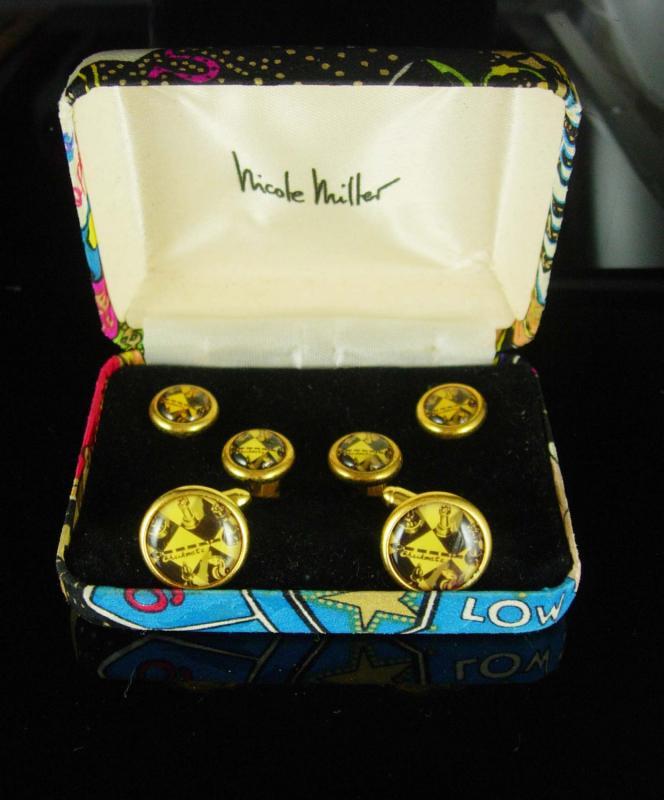 Nicole Miller Wedding cufflinks Vintage Tuxedo studs Original box gambler poker Casino gold estate jewelry cuff links playing cards