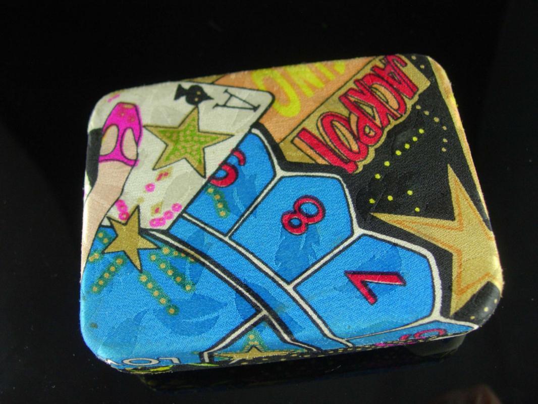 Nicole Miller Wedding cufflinks Vintage Tuxedo studs Original box gambler poker Casino gold estate jewelry cuff links playing cards