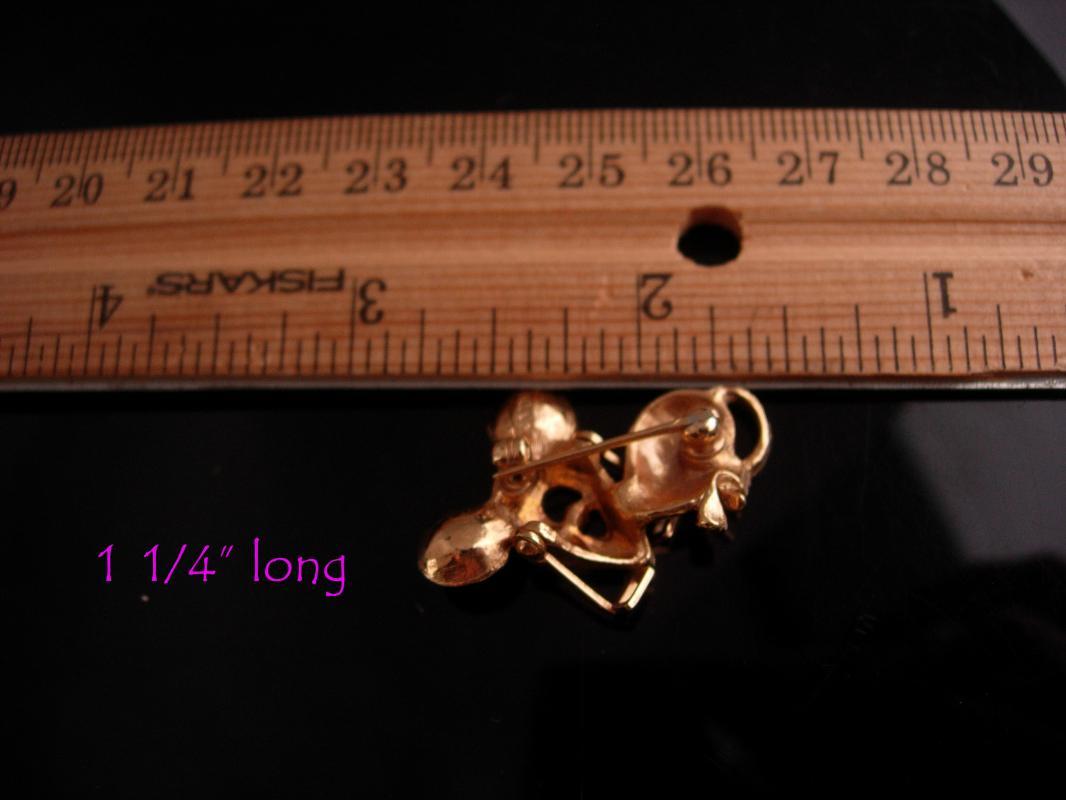 Vintage Mechanical Mouse Brooch / moveable eyeglasses - Cravat holder - Vintage Lapel Pin eyeglasses - optometrist gift - binocles-ciseaux