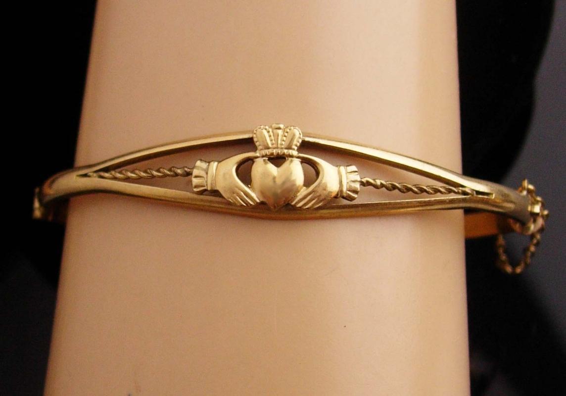VINTAGE IRISH Claddagh bracelet - 14ct gold filled Irish - sweetheart gift - Ireland Celtic bangle - Loyalty Friendship anniversary