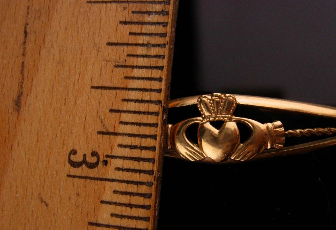 VINTAGE IRISH Claddagh bracelet - 14ct gold filled Irish - sweetheart gift - Ireland Celtic bangle - Loyalty Friendship anniversary