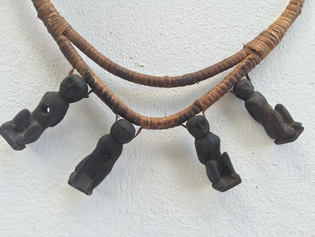 DAYAK NECKLACE & OLD FIGURINE Statue Figure Pendant Body Jewel Jewelry Ornament