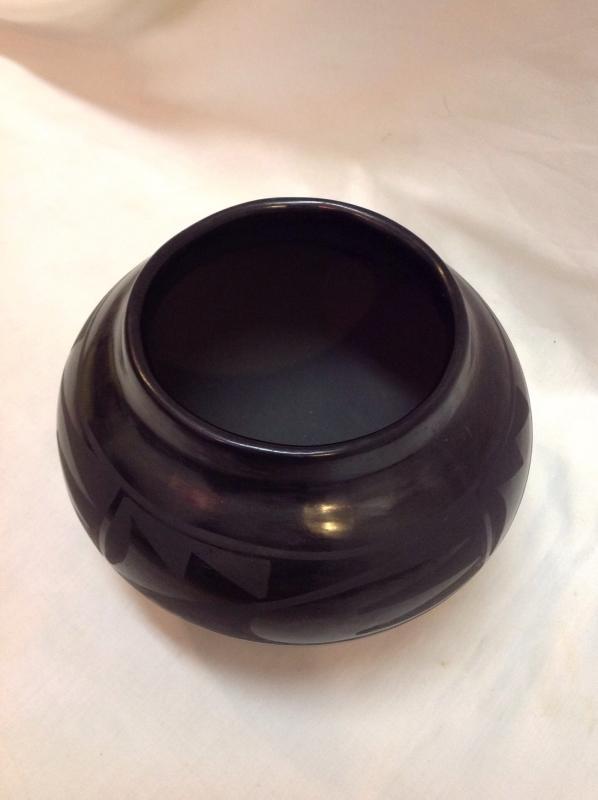 DESIDERIA MONTOYA SANCHEZ SAN ILDEFONSO PUEBLO POTTERY POT BOWL MARIA MARTINEZ SISTER NATIVE AMERICAN