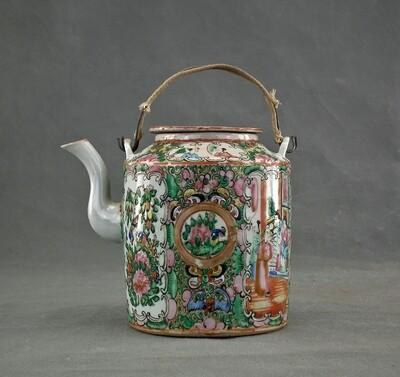 Antique Chinese 19th Century Qing Dynasty Rose Medallion Large Porcelain Teapot