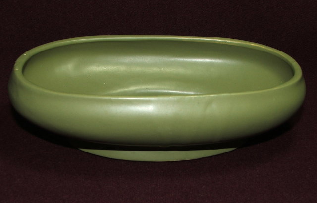 Vintage McCoy Floraline Matte Green Oval Low Bowl # 476