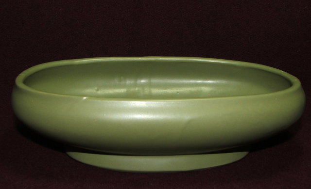 Vintage McCoy Floraline Matte Green Oval Low Bowl # 476
