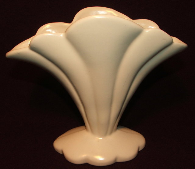 Haeger Pottery Art Deco Matte Ivory Fan Vase