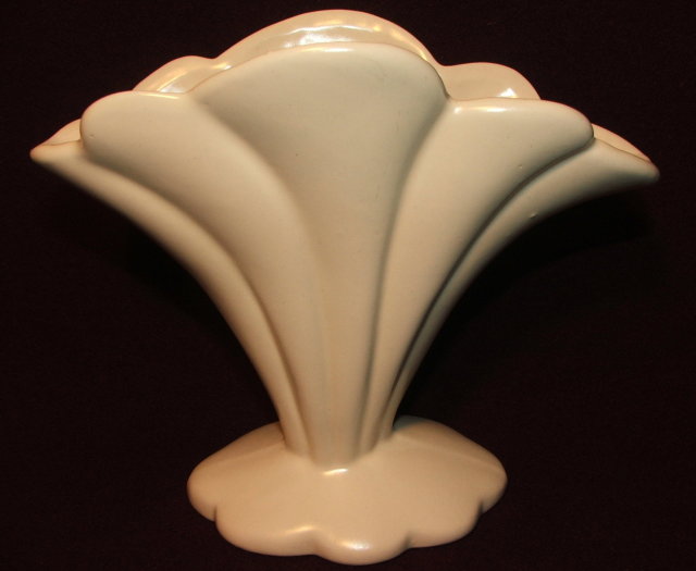 Haeger Pottery Art Deco Matte Ivory Fan Vase