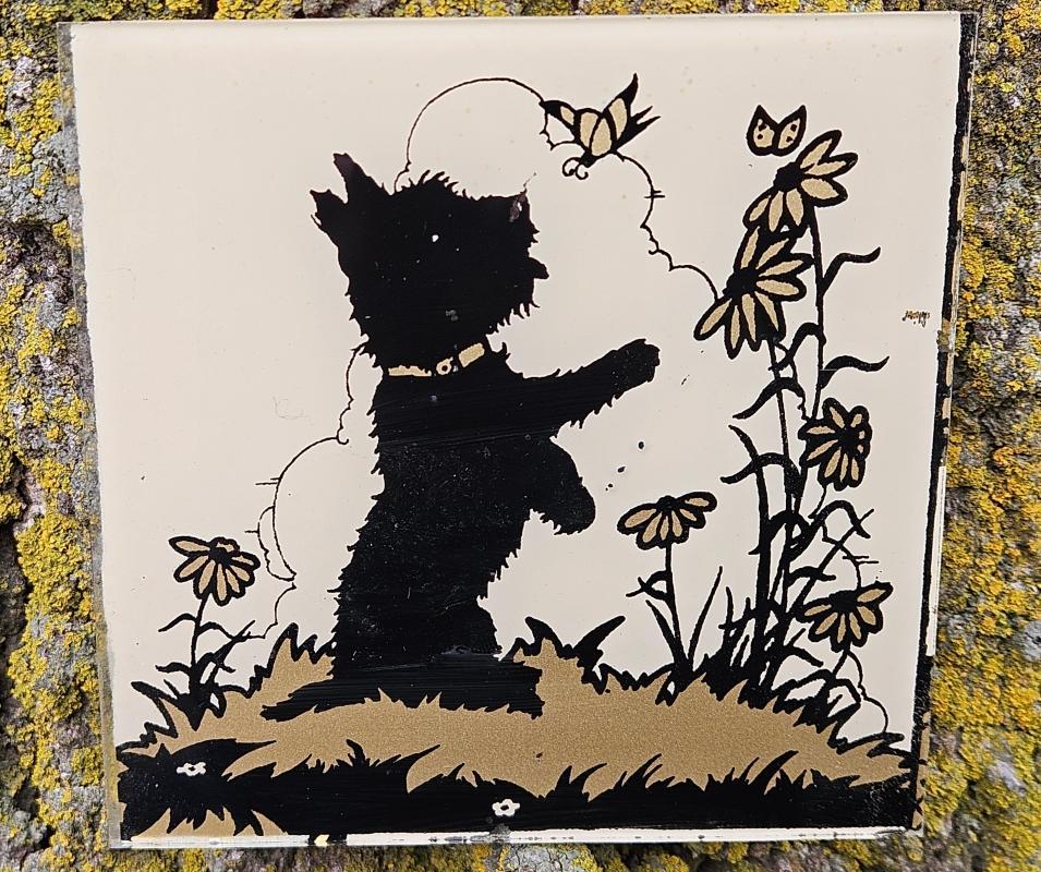BLACK SCOTTY DOG SILHOUETTE REVERSE PAINTED GLASS SQUARE WALL DECORATION