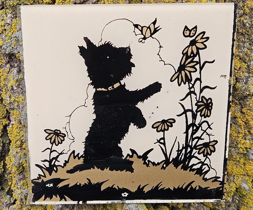 BLACK SCOTTY DOG SILHOUETTE REVERSE PAINTED GLASS SQUARE WALL DECORATION