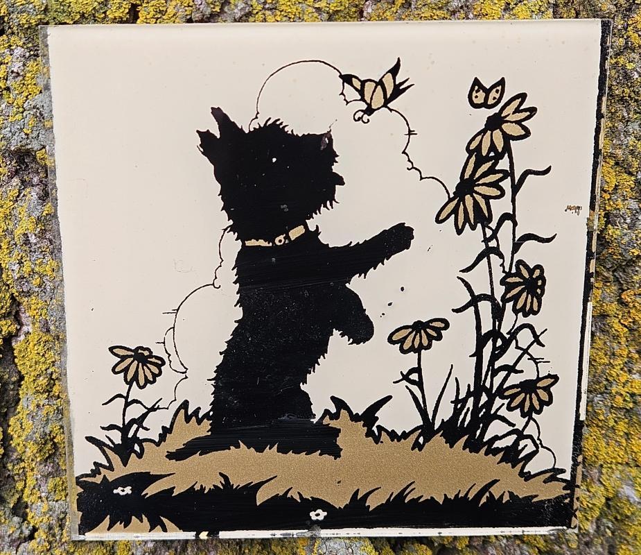 BLACK SCOTTY DOG SILHOUETTE REVERSE PAINTED GLASS SQUARE WALL DECORATION