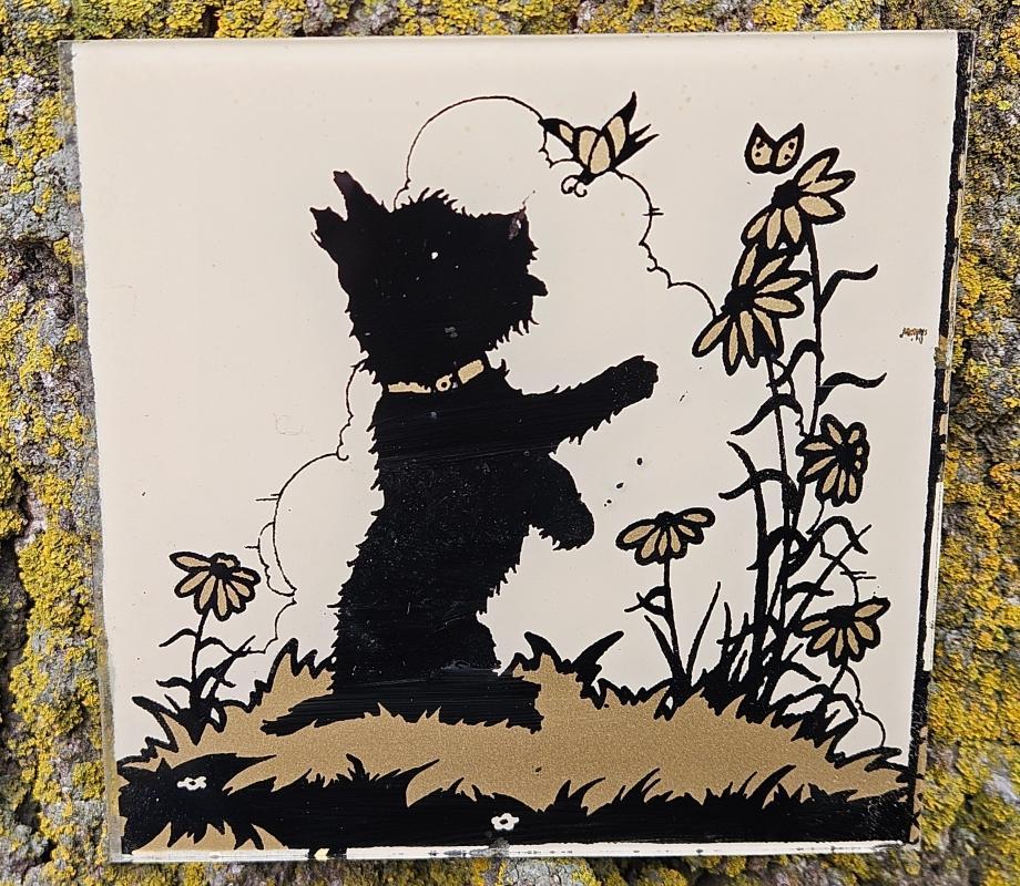 BLACK SCOTTY DOG SILHOUETTE REVERSE PAINTED GLASS SQUARE WALL DECORATION