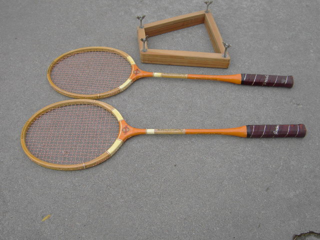 SIGNATURE BADMINTON RACKET CHAMPIONSHIP PLAY SPORTING RECREATION EQUIPMENT