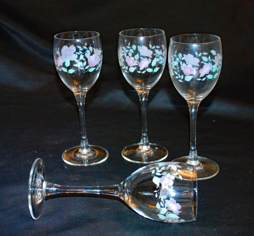 Luminarc France Floral Stemware Wine glasses  Vintage Set of 4 Hand Painted