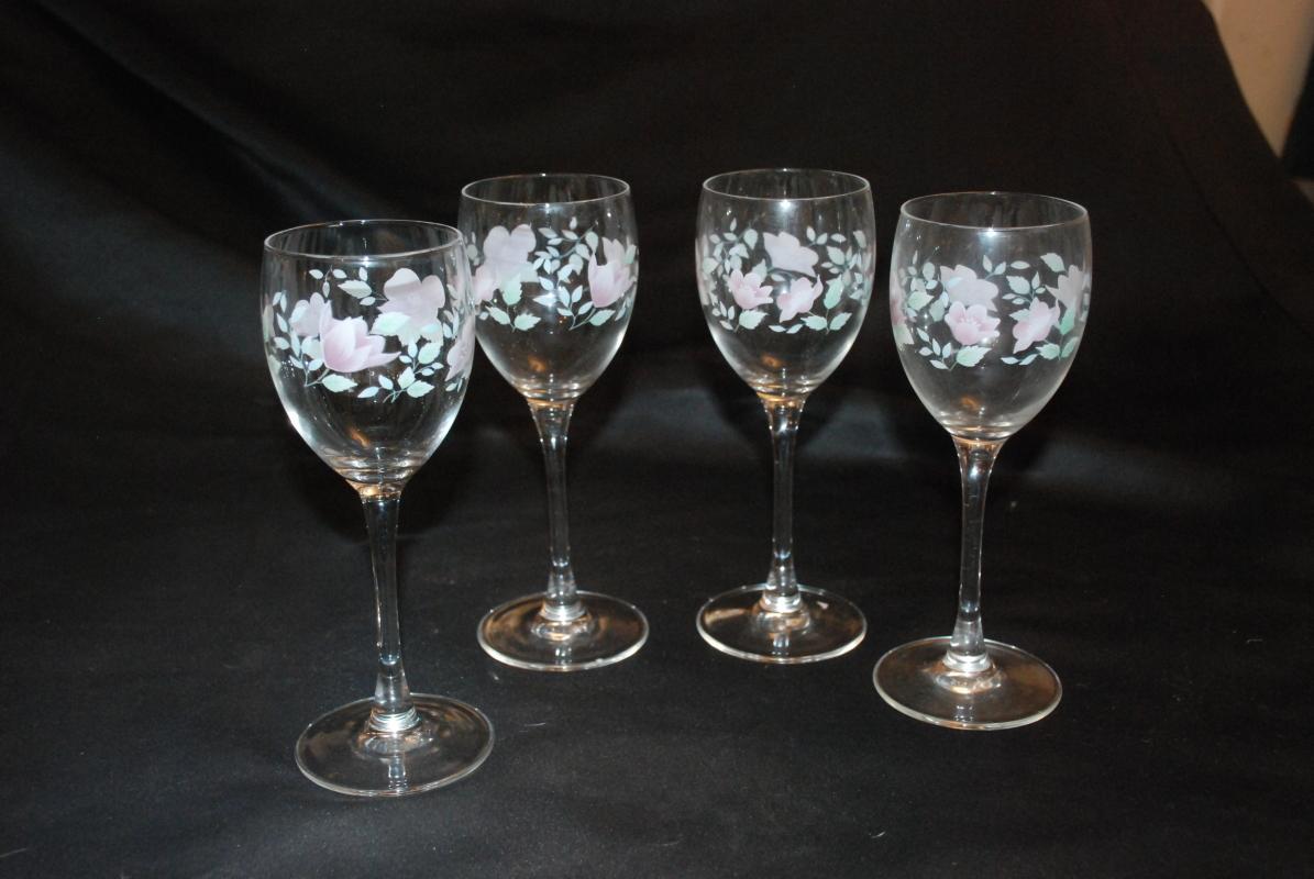 Luminarc France Floral Stemware Wine glasses  Vintage Set of 4 Hand Painted