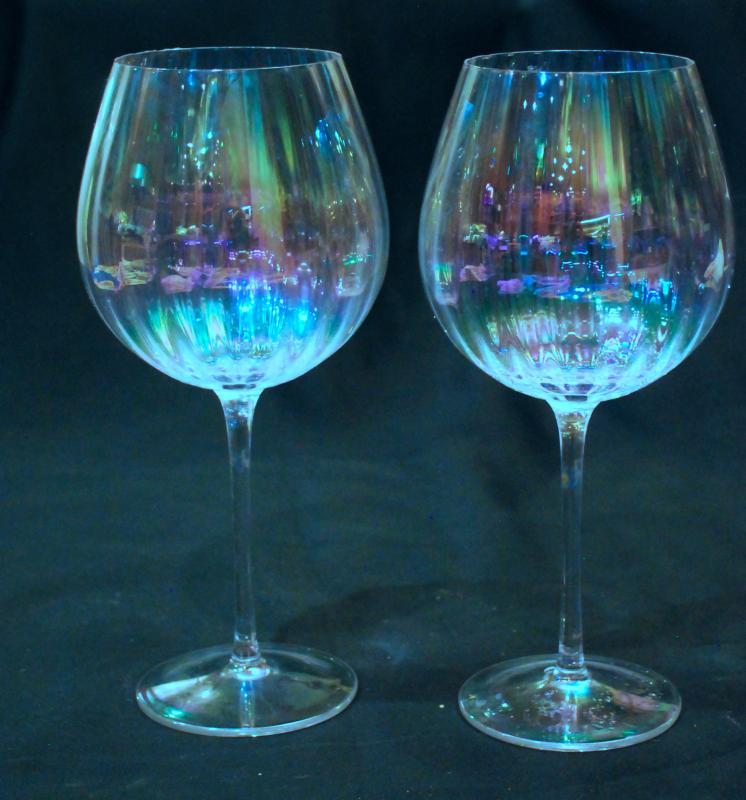 Iridescent  Optic Ribbed Balloon  Stem Glass Wine Goblets x 2