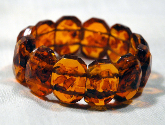 Big Chunky-Faceted  Amber Links Bracelet 