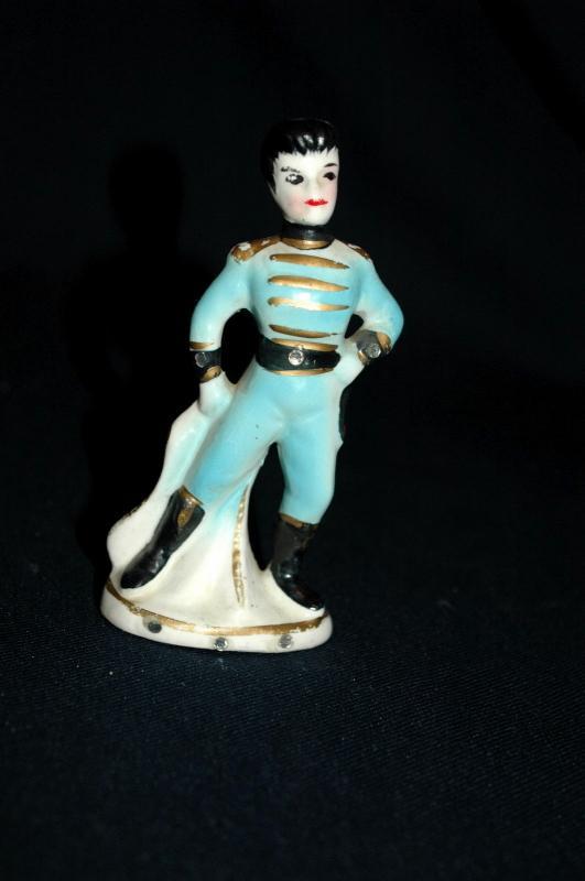 Kreiss & Company Porcelain  Matador  Bull Fighter Figurine  in Blue RARE