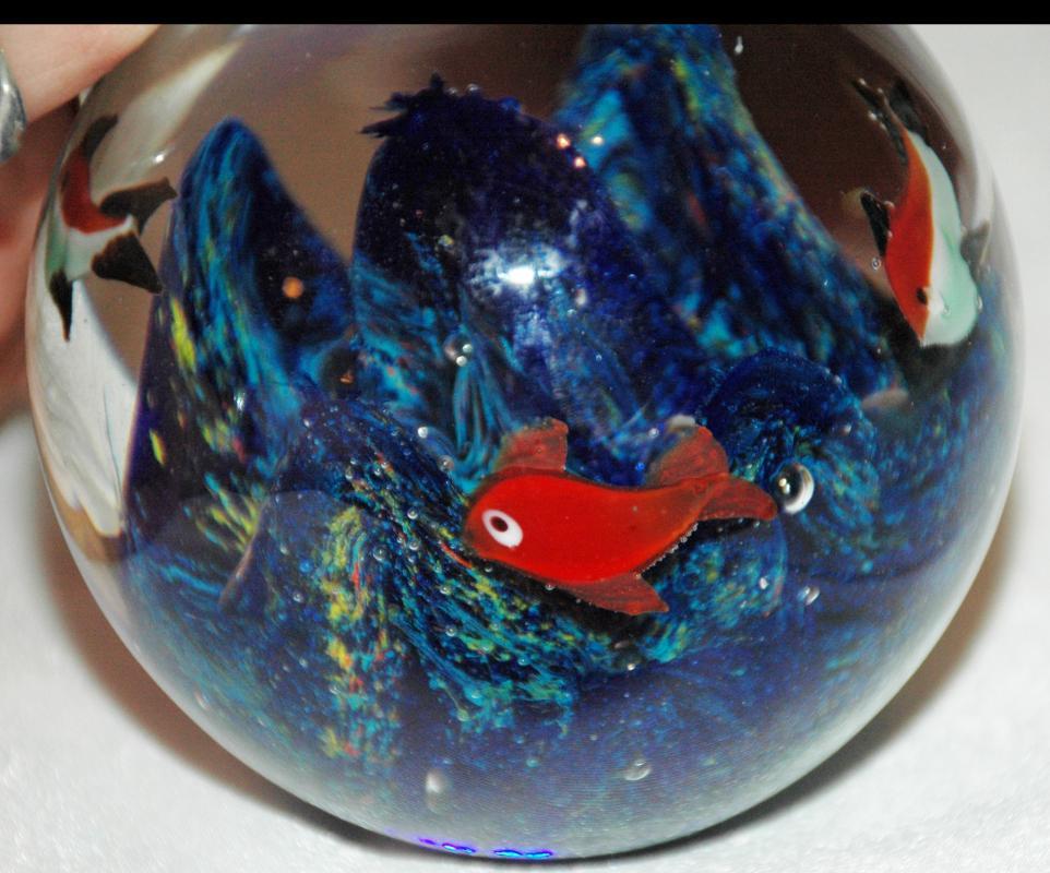 Ann Primrose Aquarium Fish Bowl Paperweight Murano Glass Fish Coral