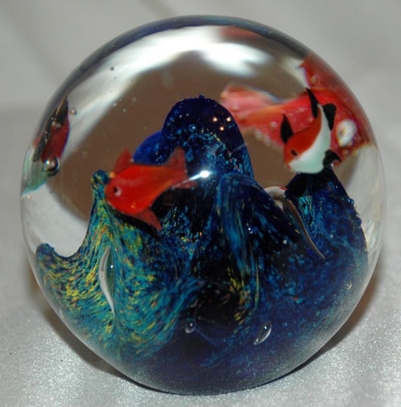 Ann Primrose Aquarium Fish Bowl Paperweight Murano Glass Fish Coral