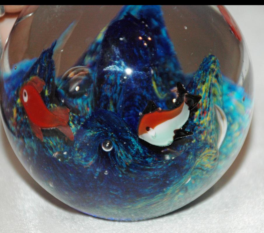 Ann Primrose Aquarium Fish Bowl Paperweight Murano Glass Fish Coral