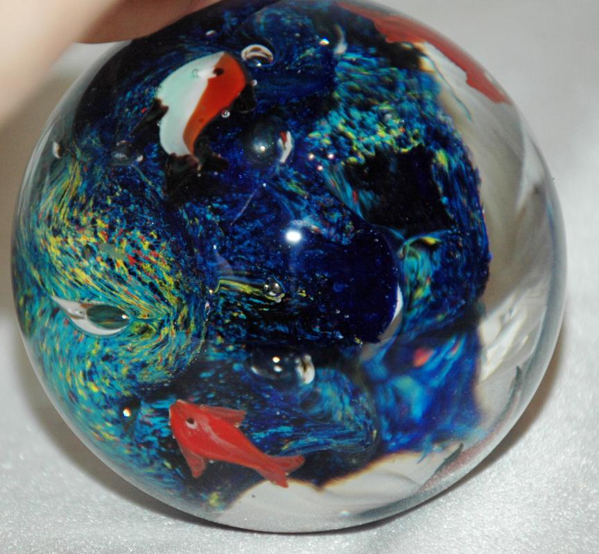 Ann Primrose Aquarium Fish Bowl Paperweight Murano Glass Fish Coral
