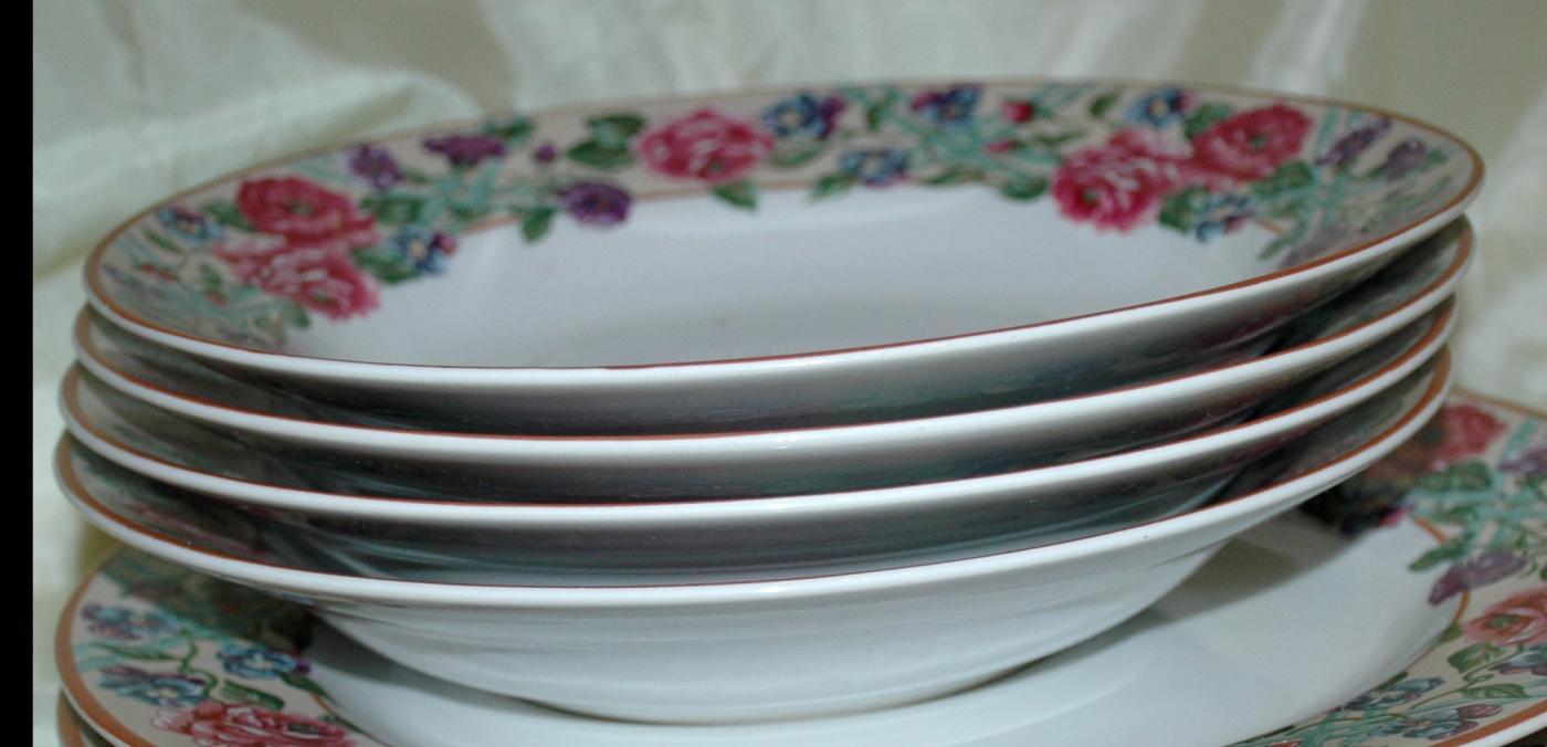 FITZ & FLOYD/OMNIBUS BRITTANY LOT/4 SOUP BOWLS ROSES