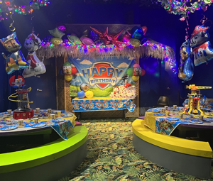 KIKI Theater/Plaza Room