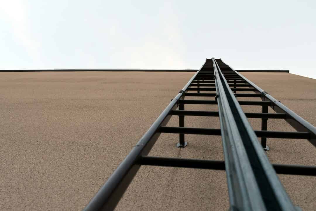 Combining Chain-Ladder and Additive Loss Reserving Methods for ...