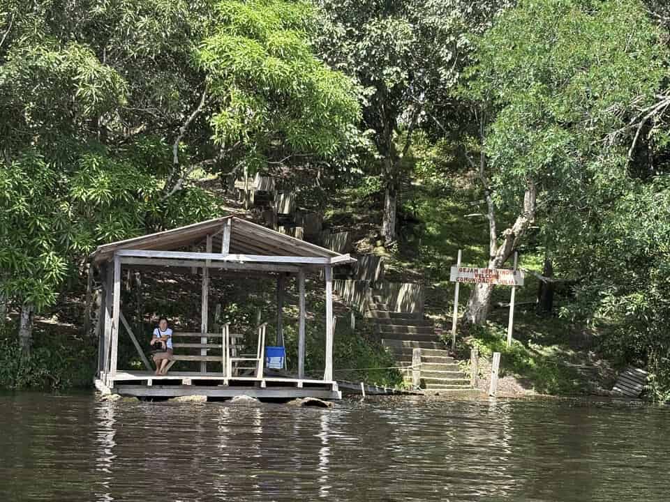 Passenger River Transport Serving Road-disconnected Communities near Manaus, Brazil | Published in Findings
