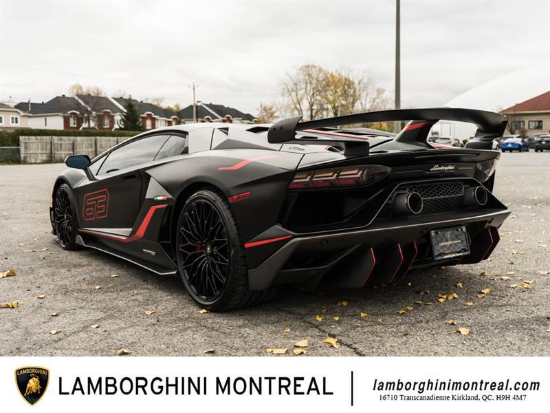 Lamborghini Aventador 8