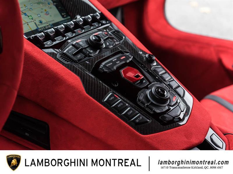 Lamborghini Aventador 24