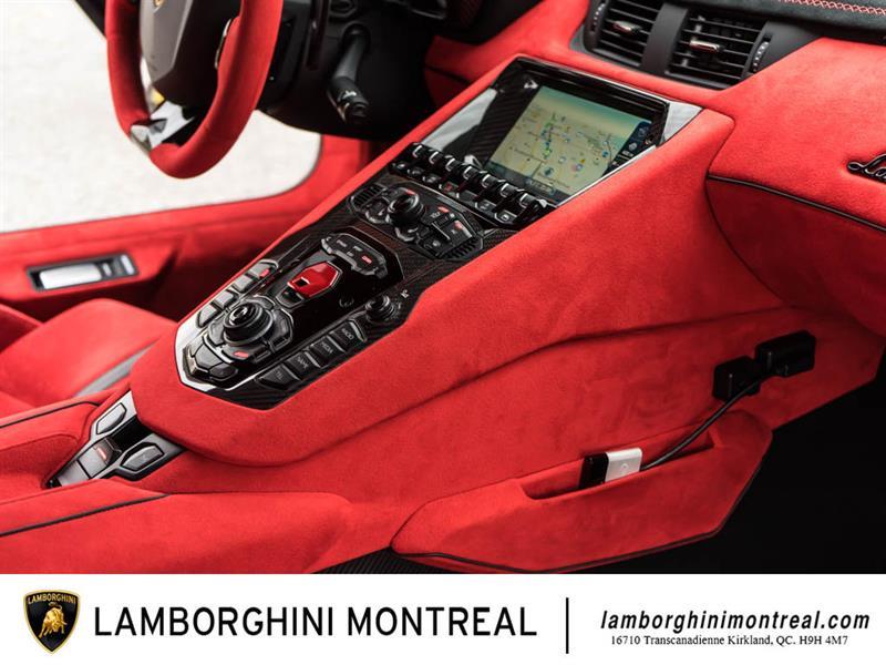 Lamborghini Aventador 25