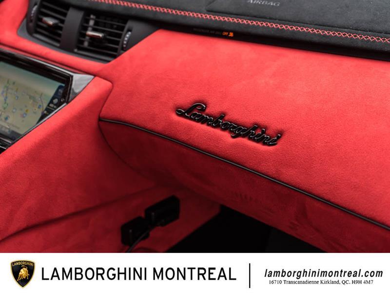 Lamborghini Aventador 26