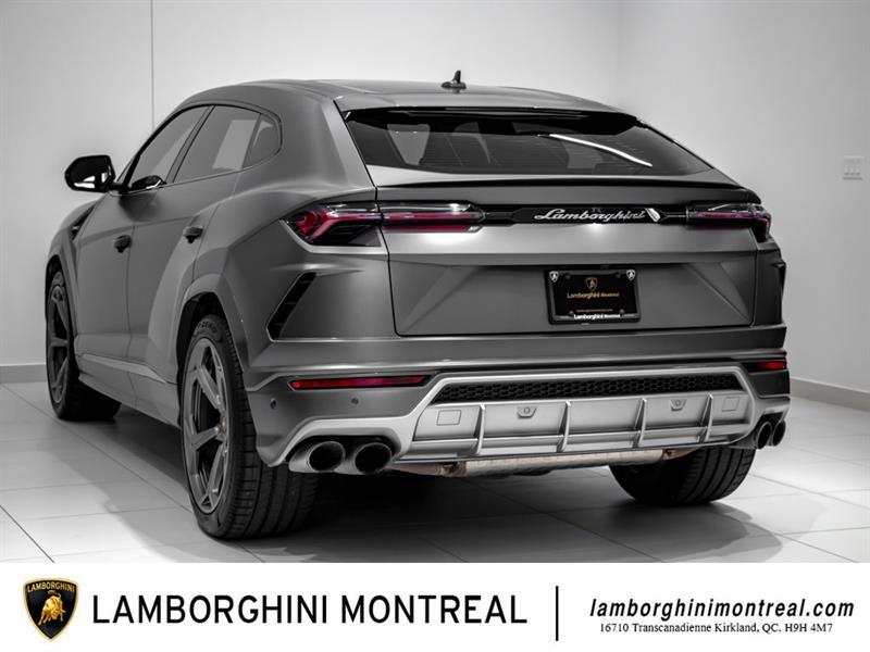 Lamborghini Urus 4