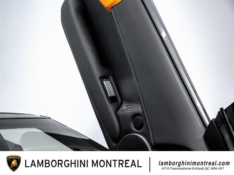 Lamborghini Murciélago 29