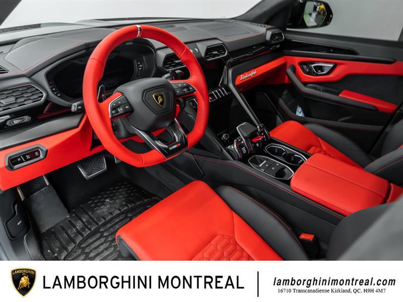 Lamborghini Urus 14