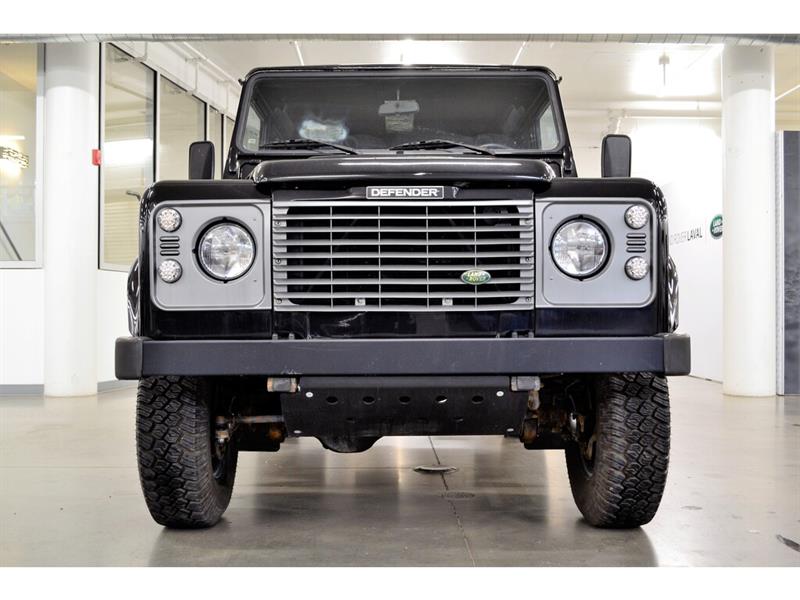 Land Rover Defender 2