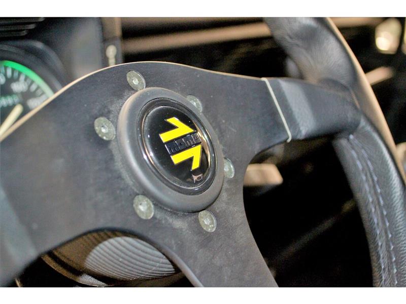 Land Rover Defender 15